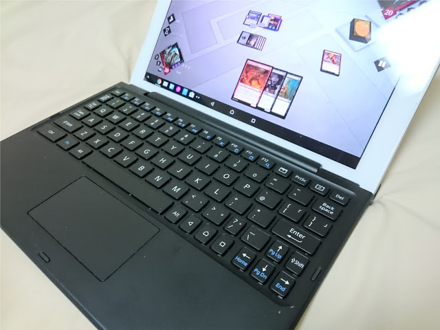 Xperia Z4 Tablet SO-05G & SONY Bluetooth Keyboard BKB50 レビュー!!