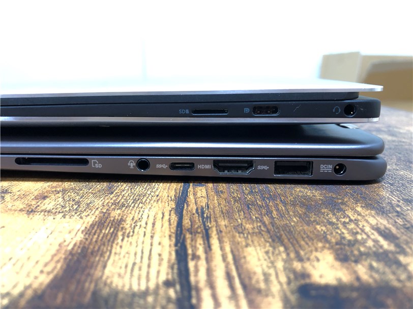 DELL New XPS 13とASUS ZenBook Flipのインターフェース比較-右側面
