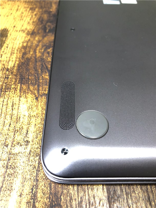 ASUS ZenBook Flipのスピーカー
