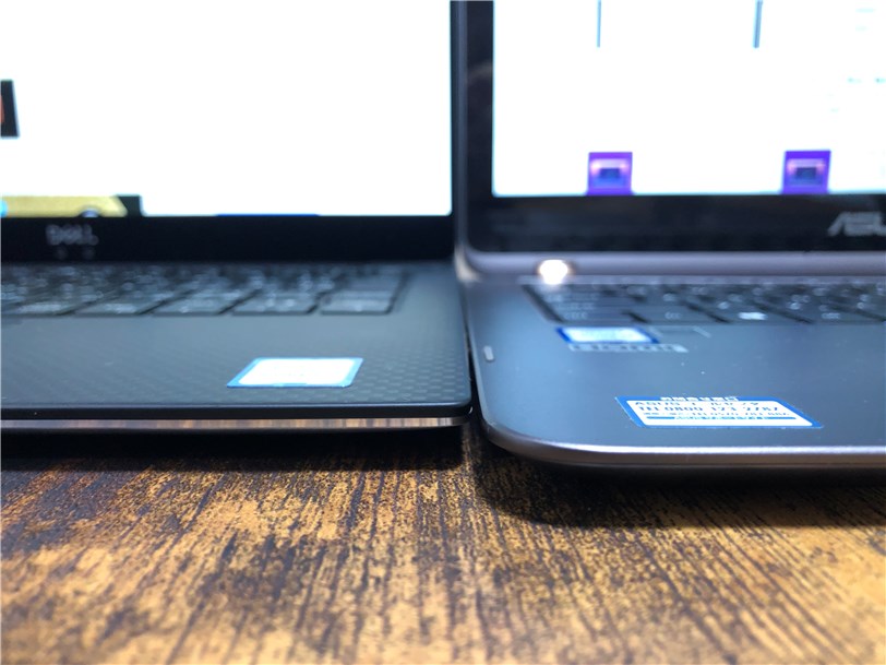 DELL New XPS 13とASUS ZenBook Flipのパームレストの厚み